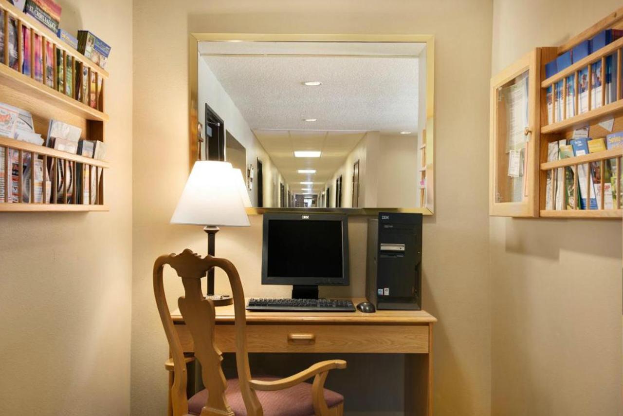 Coratel Inn & Suites By Jasper New Richmond מראה חיצוני תמונה