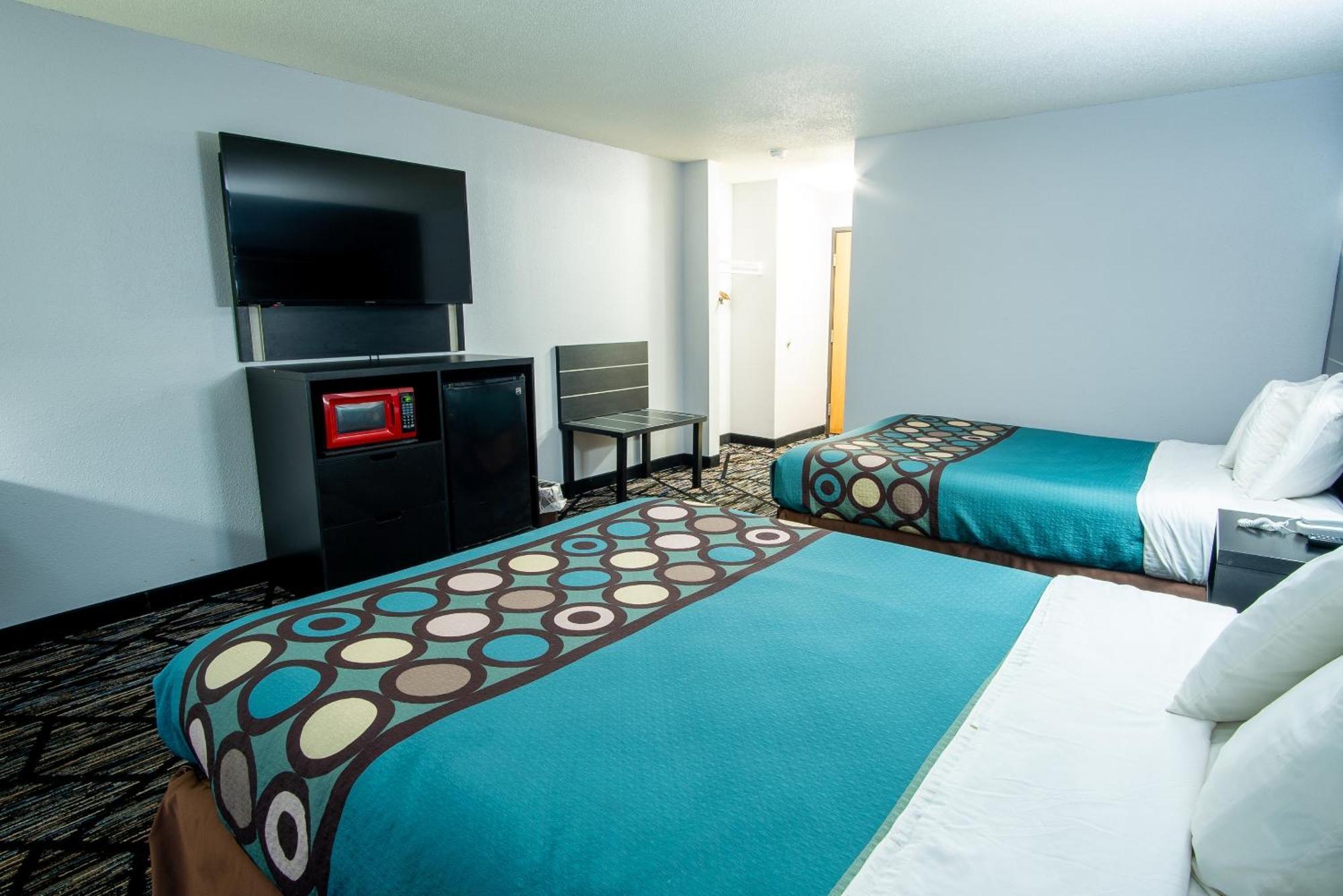 Coratel Inn & Suites By Jasper New Richmond מראה חיצוני תמונה